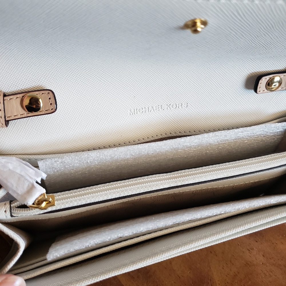 Michael Kors Large Smartphone Crossbody - Picture 3 of 3